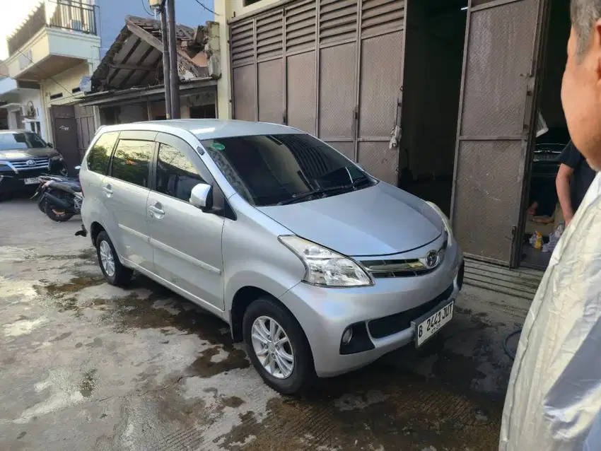 Daihatsu Xenia R Deluxe 1300cc 1.3 Manual MT Tahun 2015 Silver , 2014