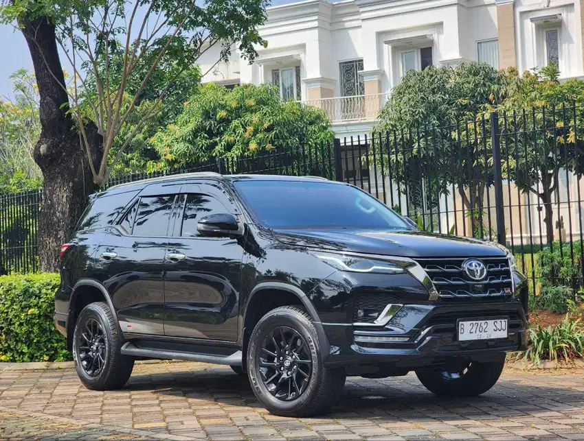KM.18.RB| FORTUNER GR SPORT 2.8 AT 2023 HITAM ISTIMEWA RASA BARU !!