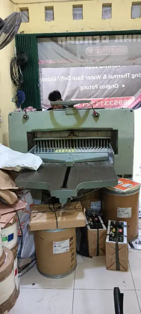 mesin potong semi otomatis tipe QZ