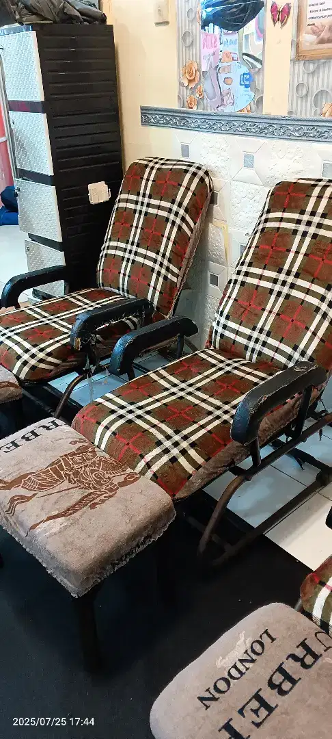 DIJUAL 2 KURSI REFLEKSI