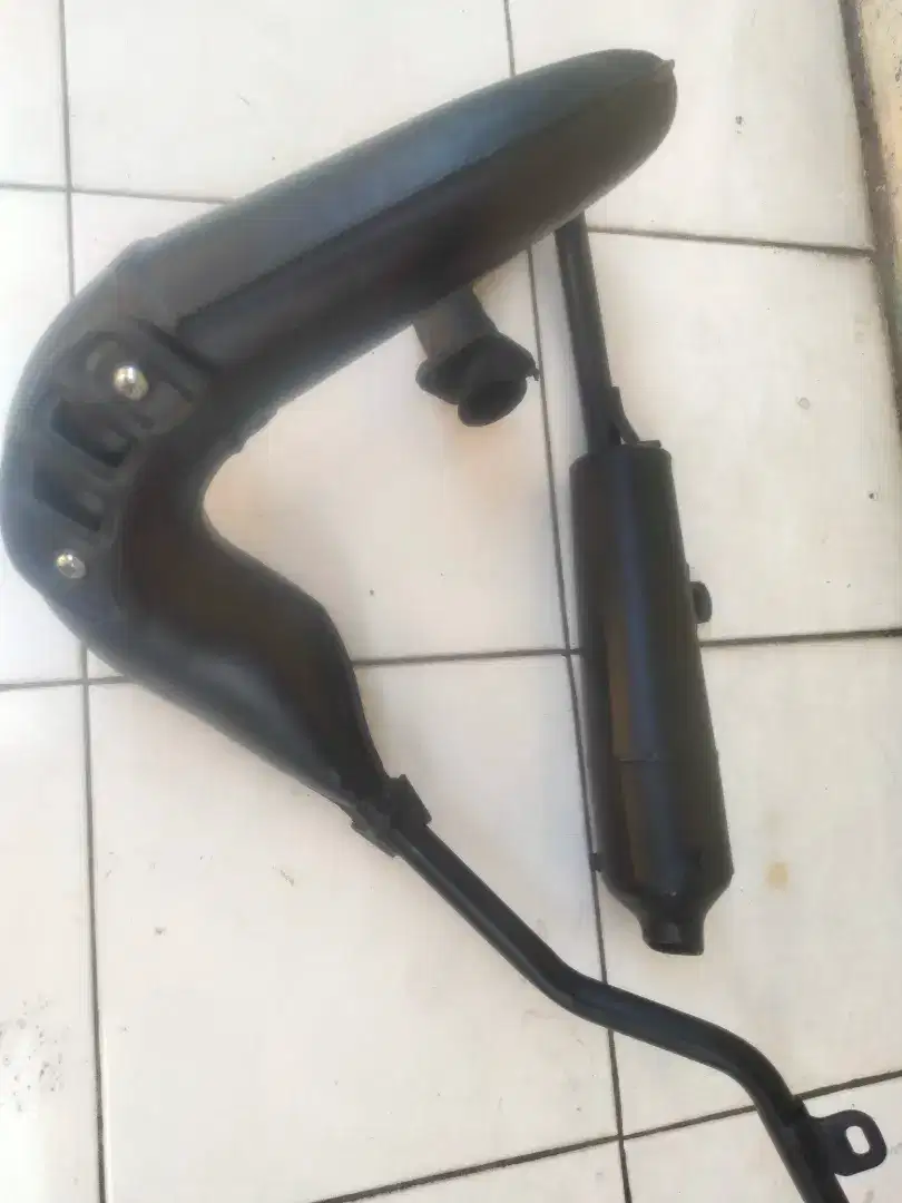 Tutup tengki Suzuki Ts sama kenalpot ori Suzuki Ts