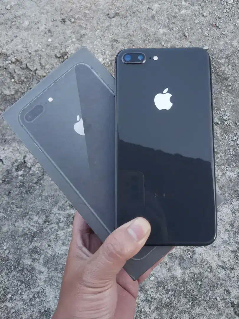 IPHONE 8 PLUSS HITAM 256 PERMANEN