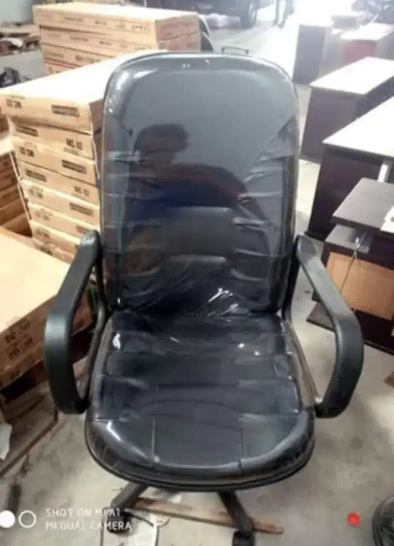 Kursi Direktur Polaris P-1104 HT