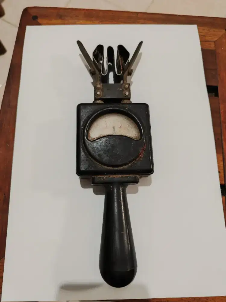 Alat Pengukur Listrik Jadul