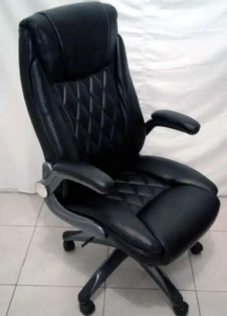 Kursi Direktur Importa IMP OC 8133-1