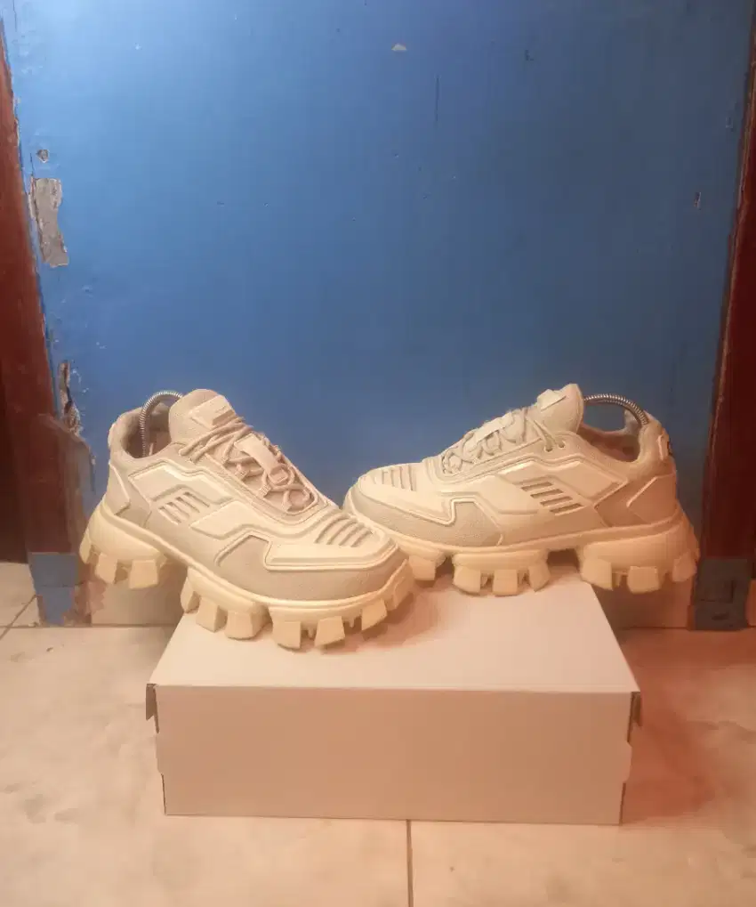Jual cepat murah sepatu prada cloutbust thunder langka original italy
