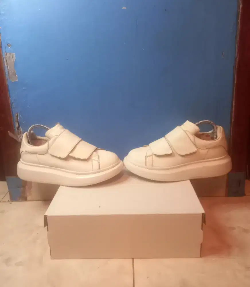 Jual cepat murah sepatu Alexander McQueen velcro rare original italy