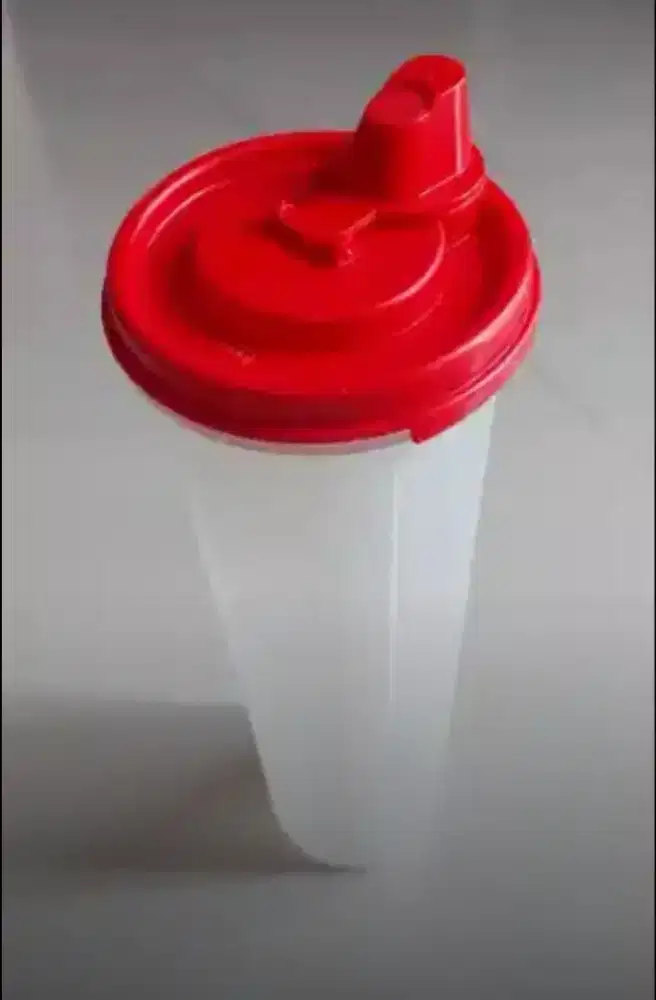 Botol Air/ Pitcher Tupperware 1.1L