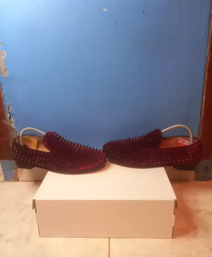 Jual cepat murah sepatu christian louboutin RollerBoy suede maroon ori