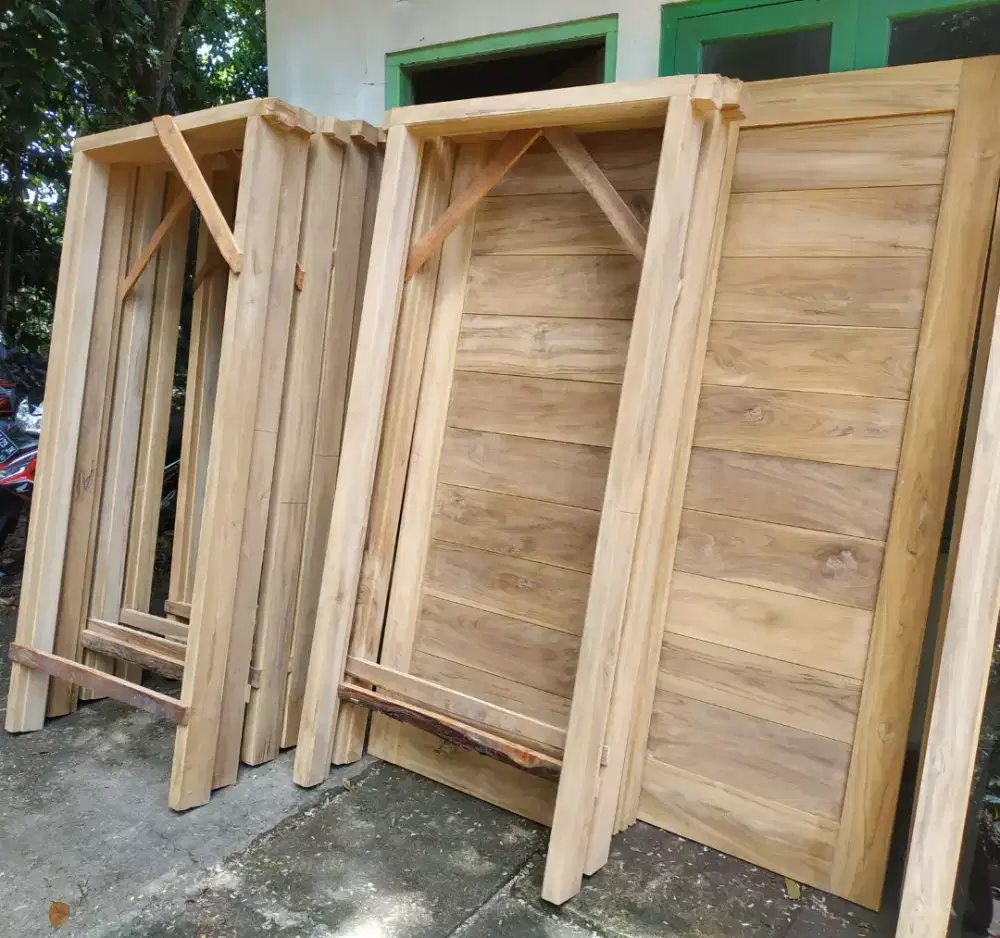 Kusen dan pintu minimalis kayu jati