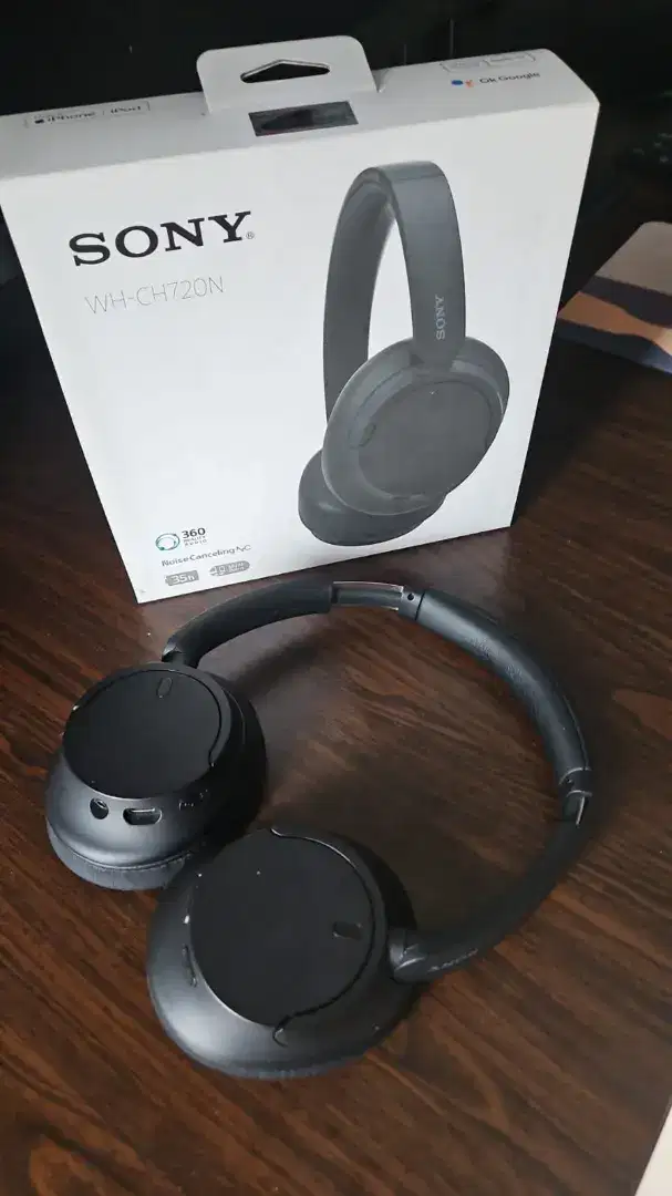 Headphone Sony WH-CH720N masih warranty mulus