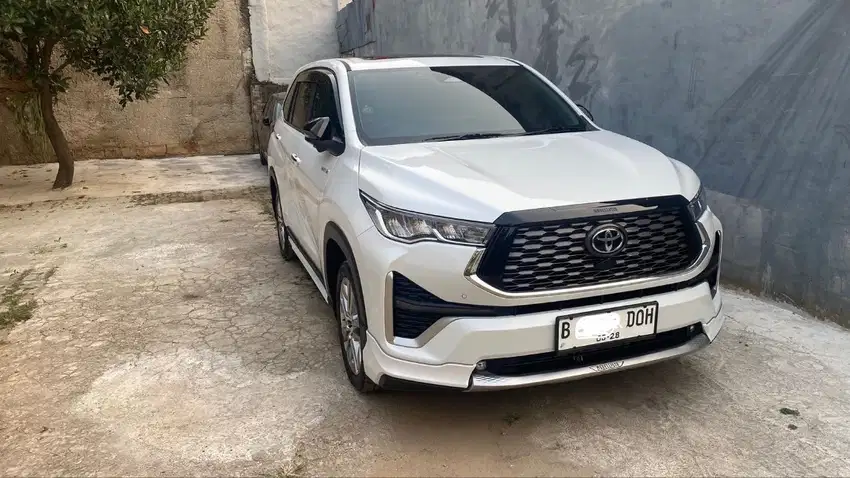 Toyota Kijang Innova (2023) - 2.0 Zenix Q HV CVT TSS Modellista Hybrid