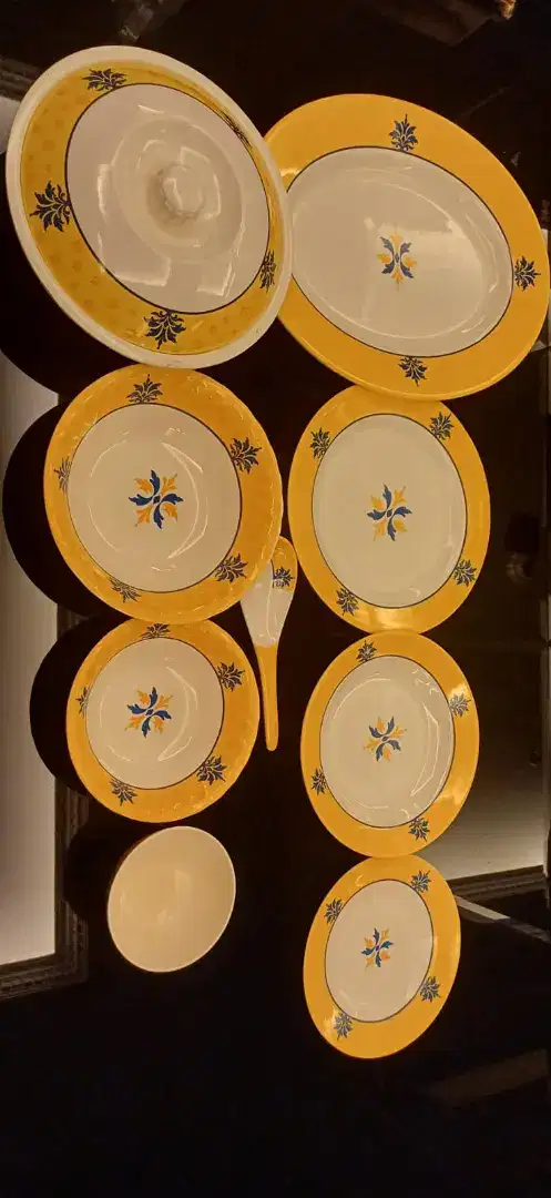 PIRING DINNER SET