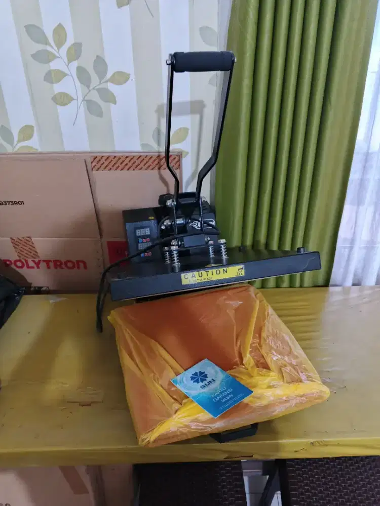 Mesin pres sablon merk SUN(sleding) untuk kaos, jaket & tas