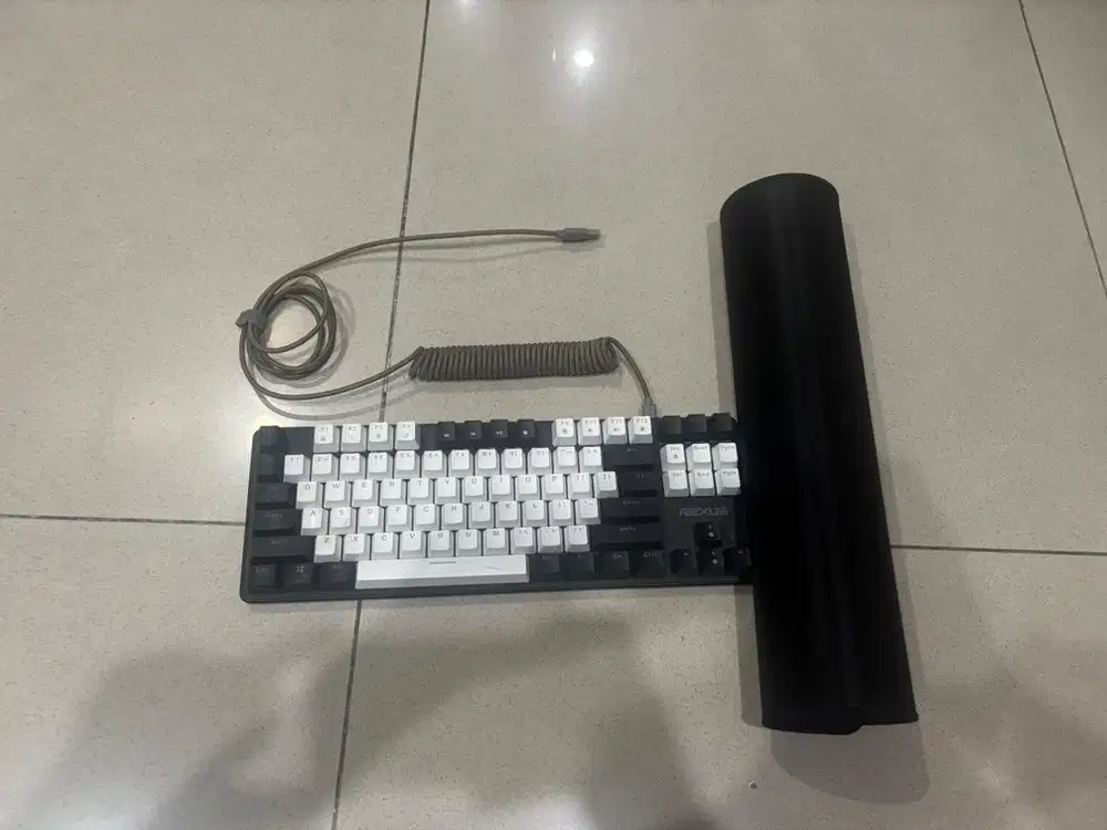BUNDLING REXUS MX 5.2 TKL + MOUSEPAD FANTECH MP-903