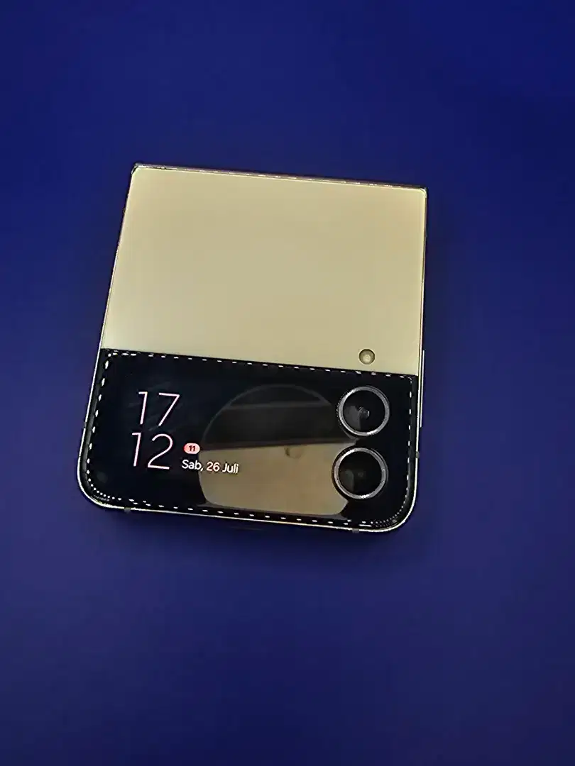 SAMSUNG GALAXY Z FLIP 4 256Gb [ Unit only ]