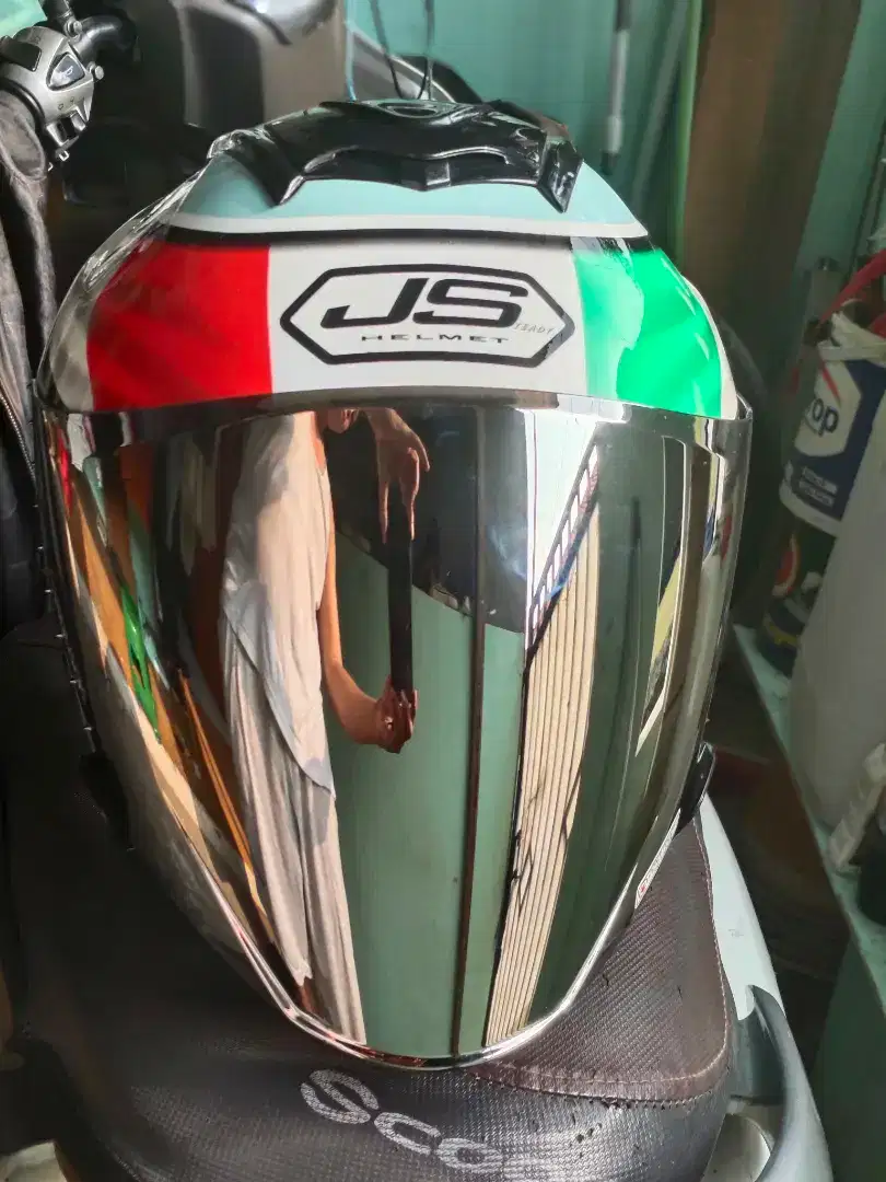 Helm Js Armor like new