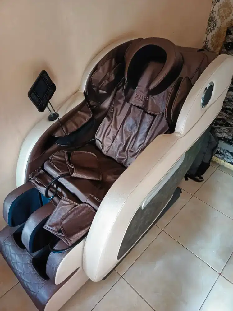 KURSI PIJAT ELEKTRIK XUTI MEWAH