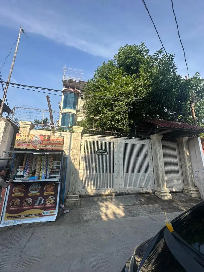 DIJUAL CEPAT Rumah 4 lantai, Urip Sumoharjo Makassar