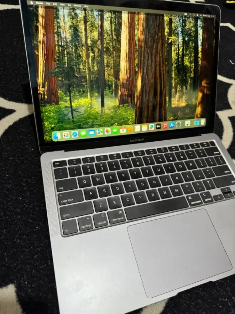 Macbook air 2020 intel core i3 8/256gb