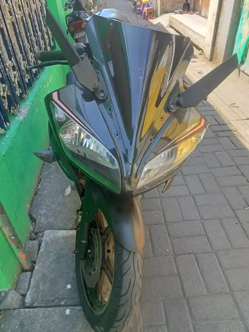 Yamaha R15 tahun 2015