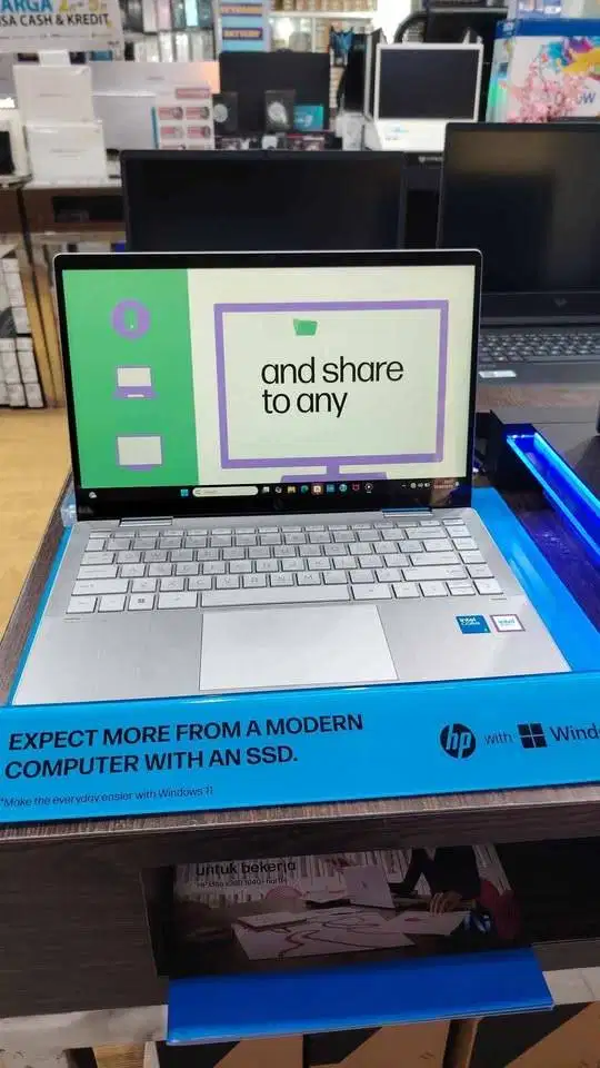 HP Pavilion 14-EK2051TU Touch 2in1 - Silver HP Pavilion 14-EK2123TU