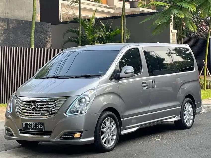 Hyundai H1 Royale 2.4 AT 2017 Silver
