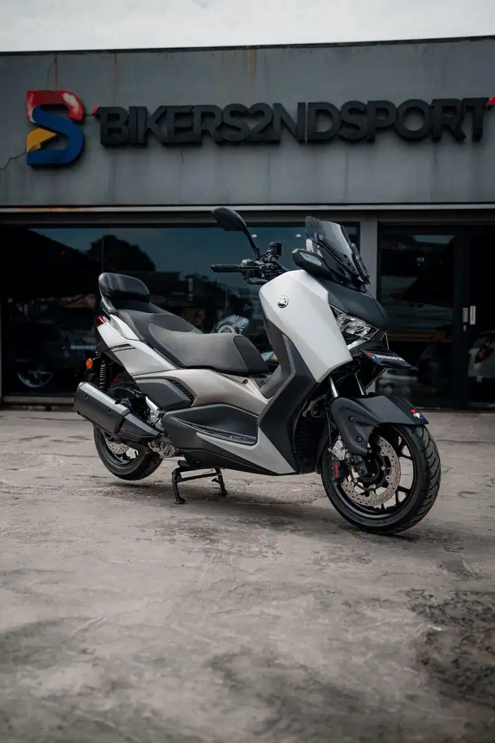 YAMAHA XMAX CONECTED MODIF z900 r6 monster