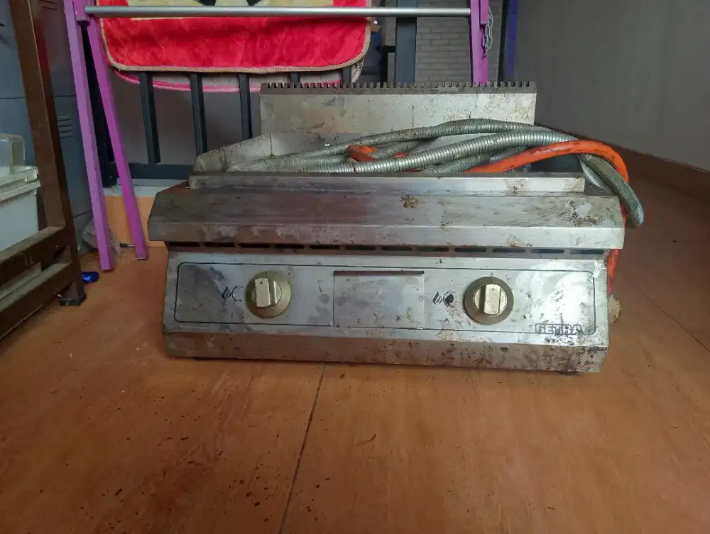 Alat Pemanggang Daging /Ayam Merk Getra Gas grilled