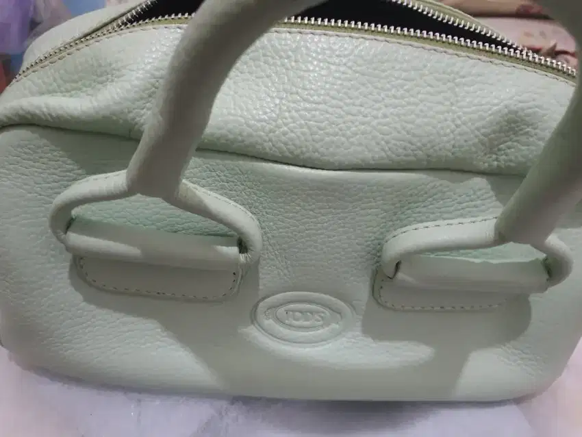 Tas kulit asli warna hijau
