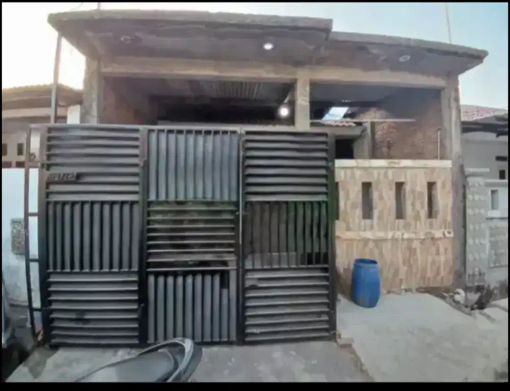 Di jual, Rumah di Perum Mega Regency (sudah renov depan & belakang)