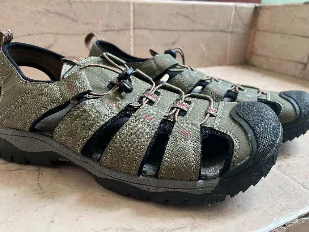 Sendal Croft & Barrow Size 48