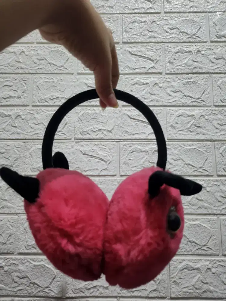 -earmuff dan holder phone-