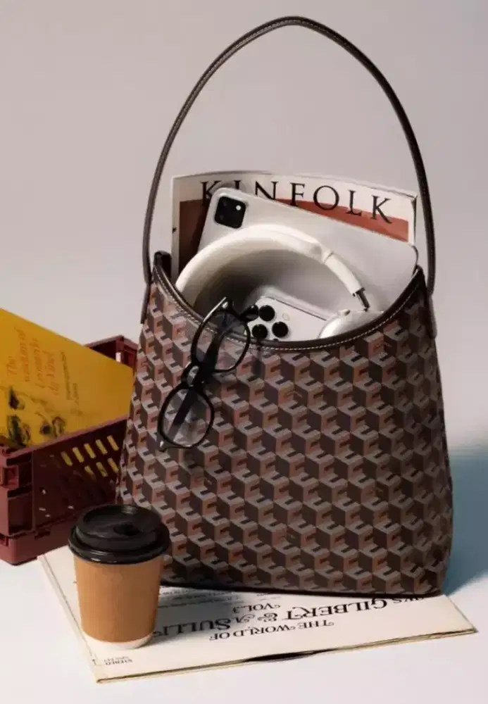 Christy Ng
Alesso Medium Hobo Bag Chestnut Brown