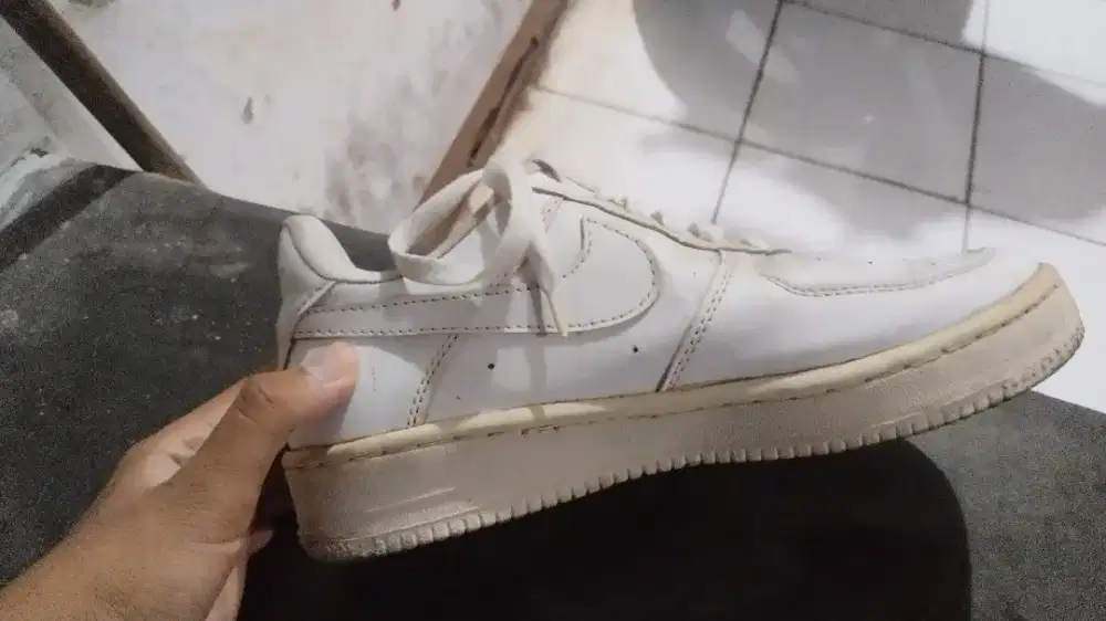 Sepatu Nike bekas ambil aja murah