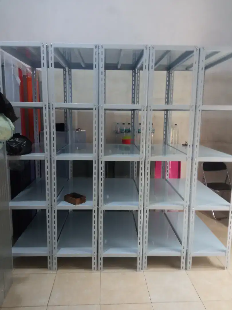 Rak besi rak perlengkapan kantor