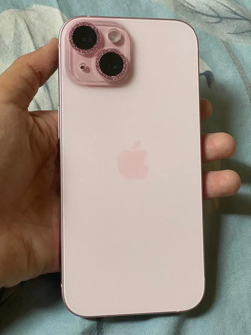 Dijual Iphone 15 Pink Ex Ibox Garansi Masih Aktif Bekas Pemakaian Cewe