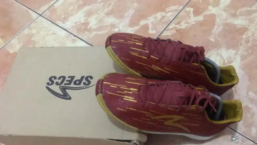 Sepatu specs lightspeed