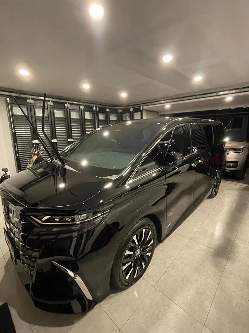 dijual alphard 2.5 hybrid cvt 2024