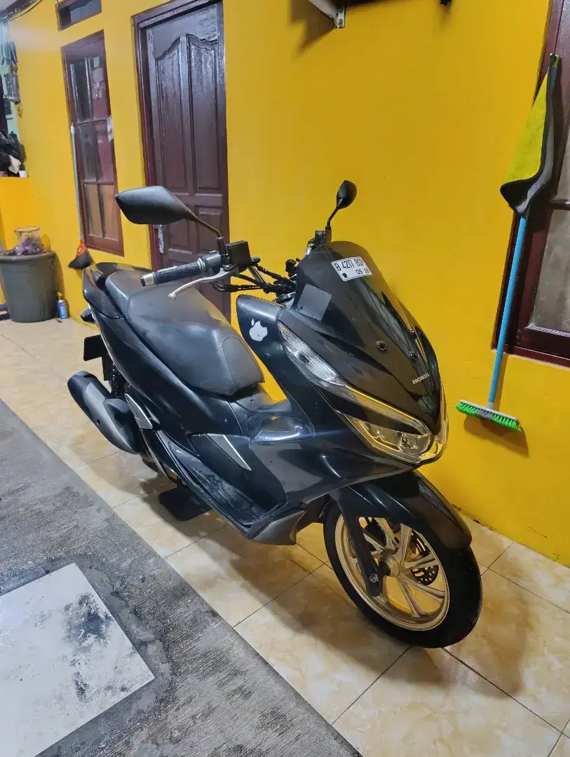 Bissmillah dijual motor Honda PCX 2018 istimewa