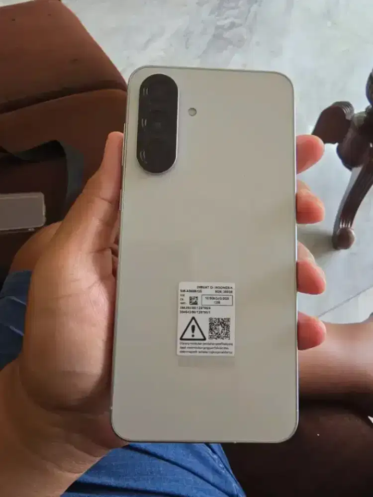 Samsung Galaxy A56 ceramic white mulus like new