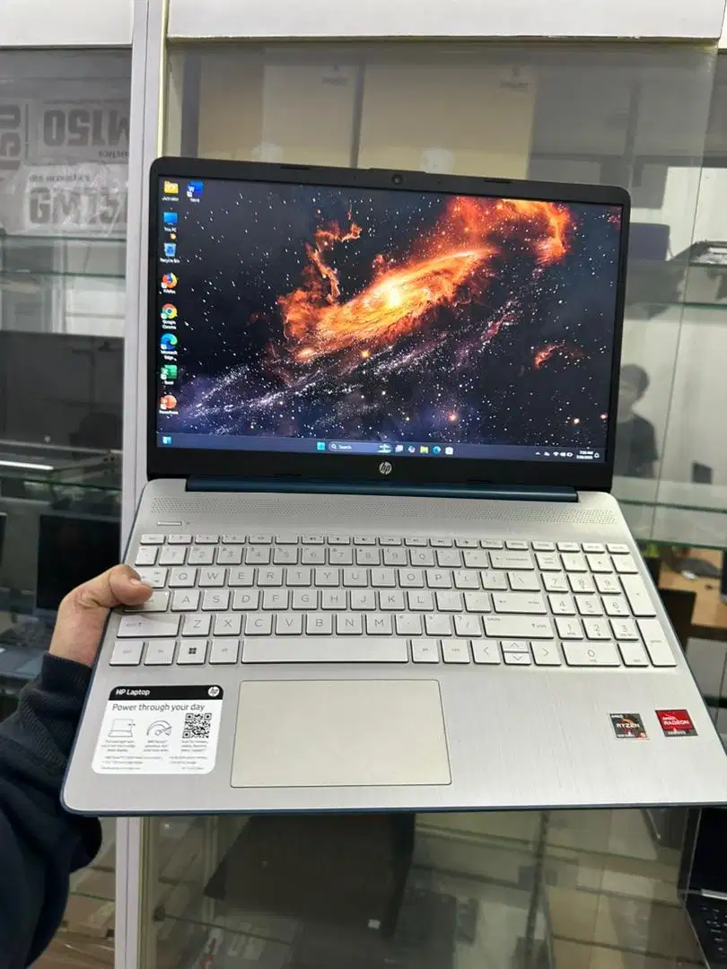 HP LAPTOP 15 EF2XXX AMD RYZEN 5