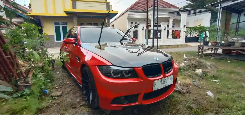 BMW E90 CKD Nik 2005