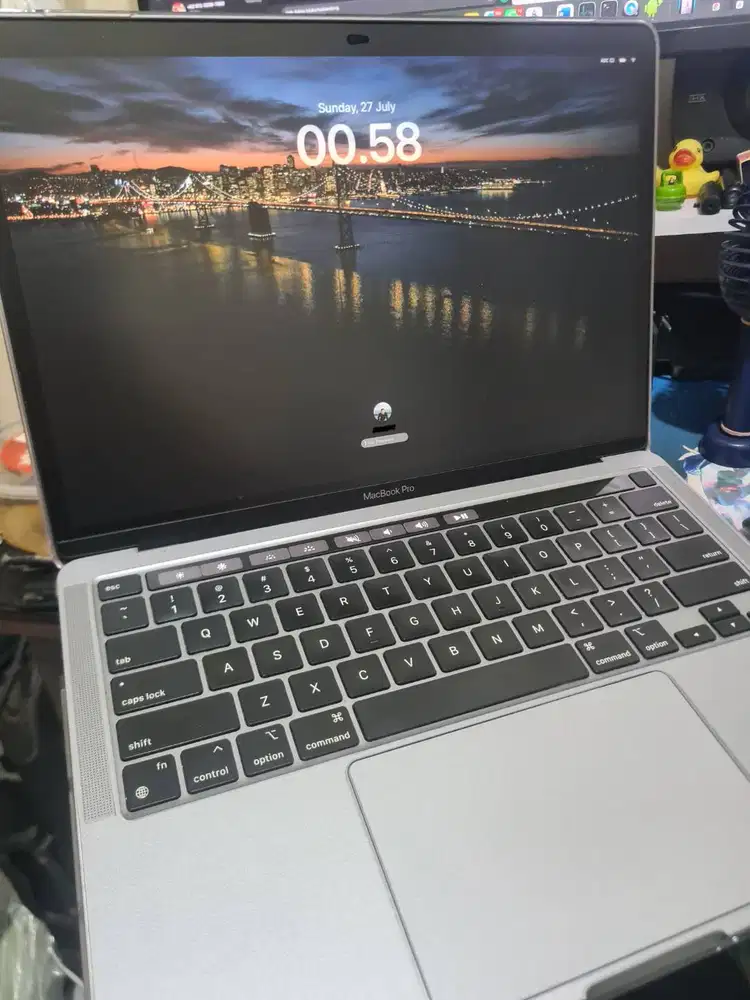 Macbook Pro M1 8/256 GB Banyak Bonus