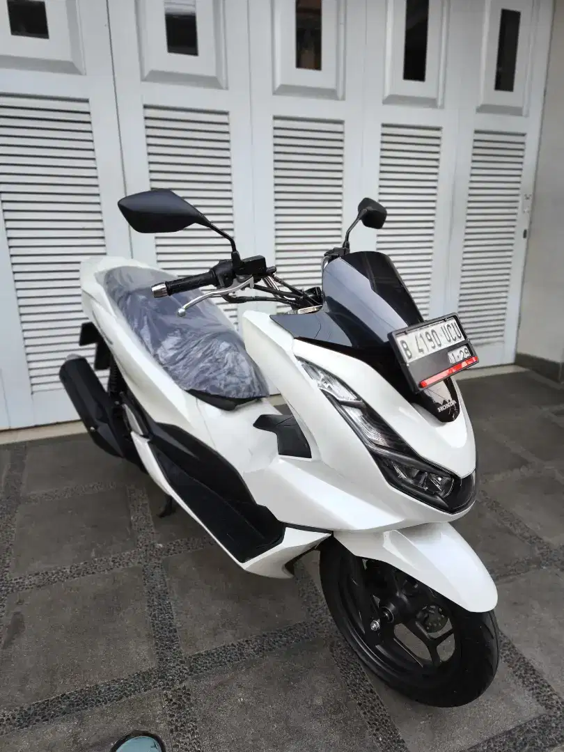Bissmillah dijual motor Honda PCX 160cc 2024 istimewa
