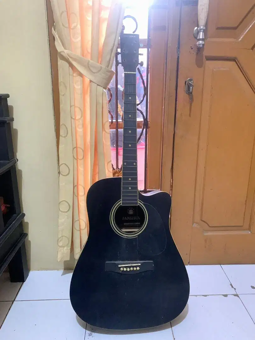 Jual gitar SAKURA