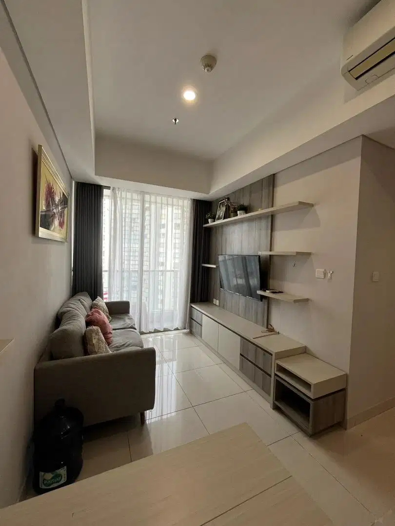 disewakan 3 Bed Apartemen Taman Anggrek Residence Full Furnished