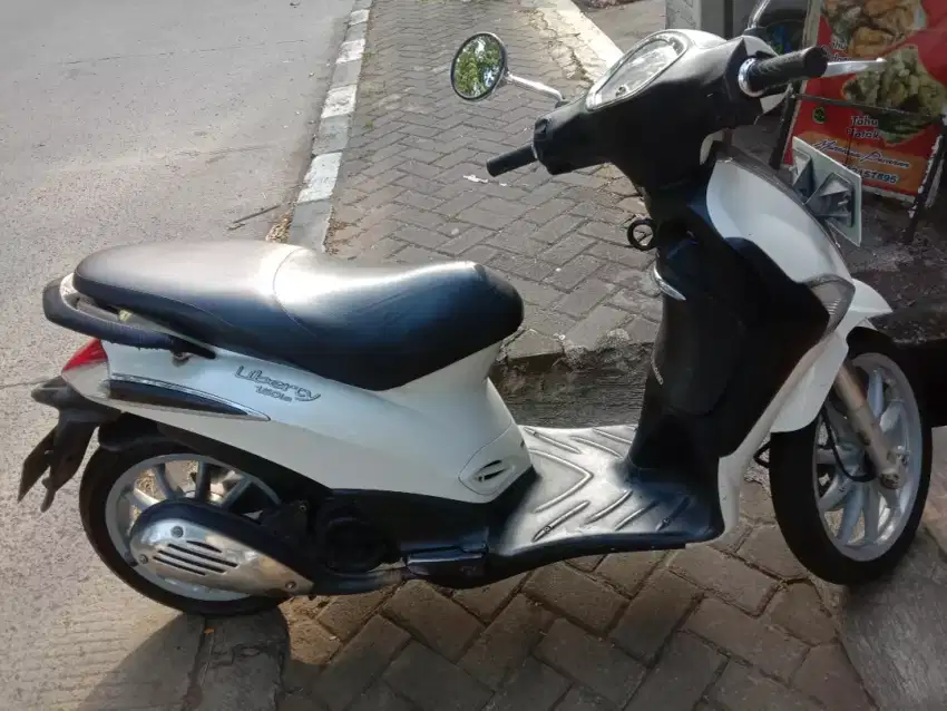 NEGO,PIAGGIO LIBERTY 150 IE INJEKSI TH 2012  KM 21 RB