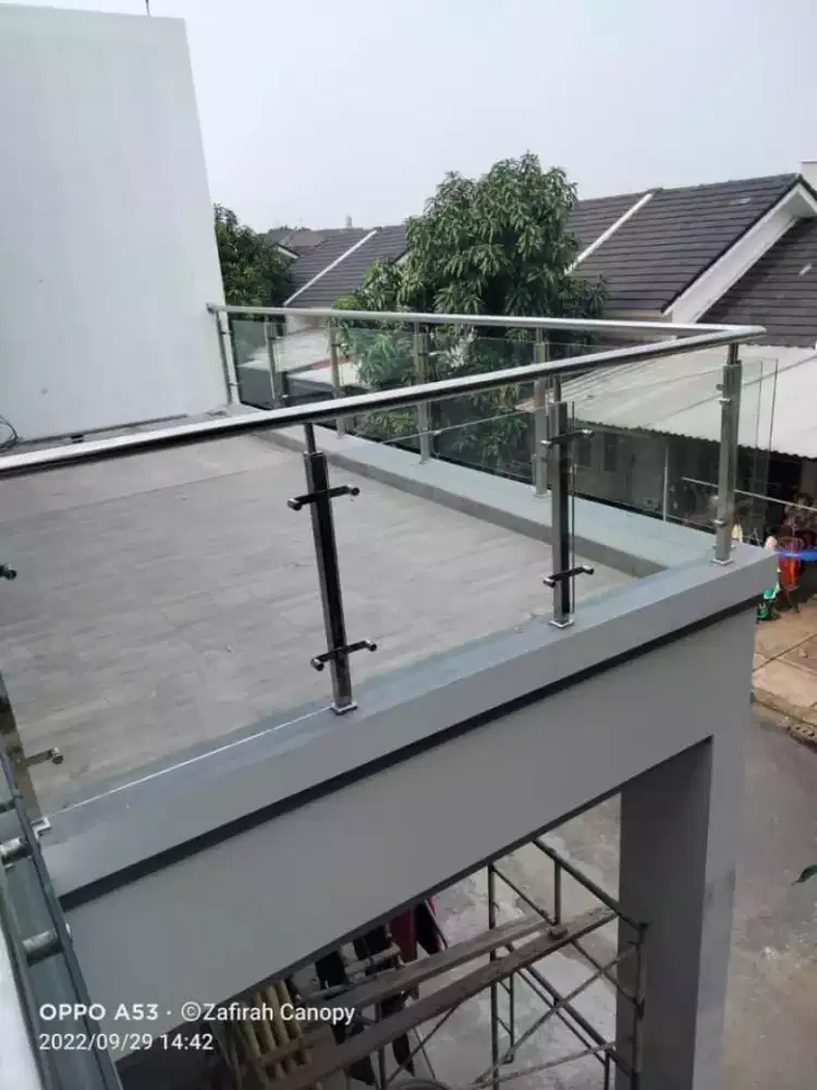 Bakon kaca stainless