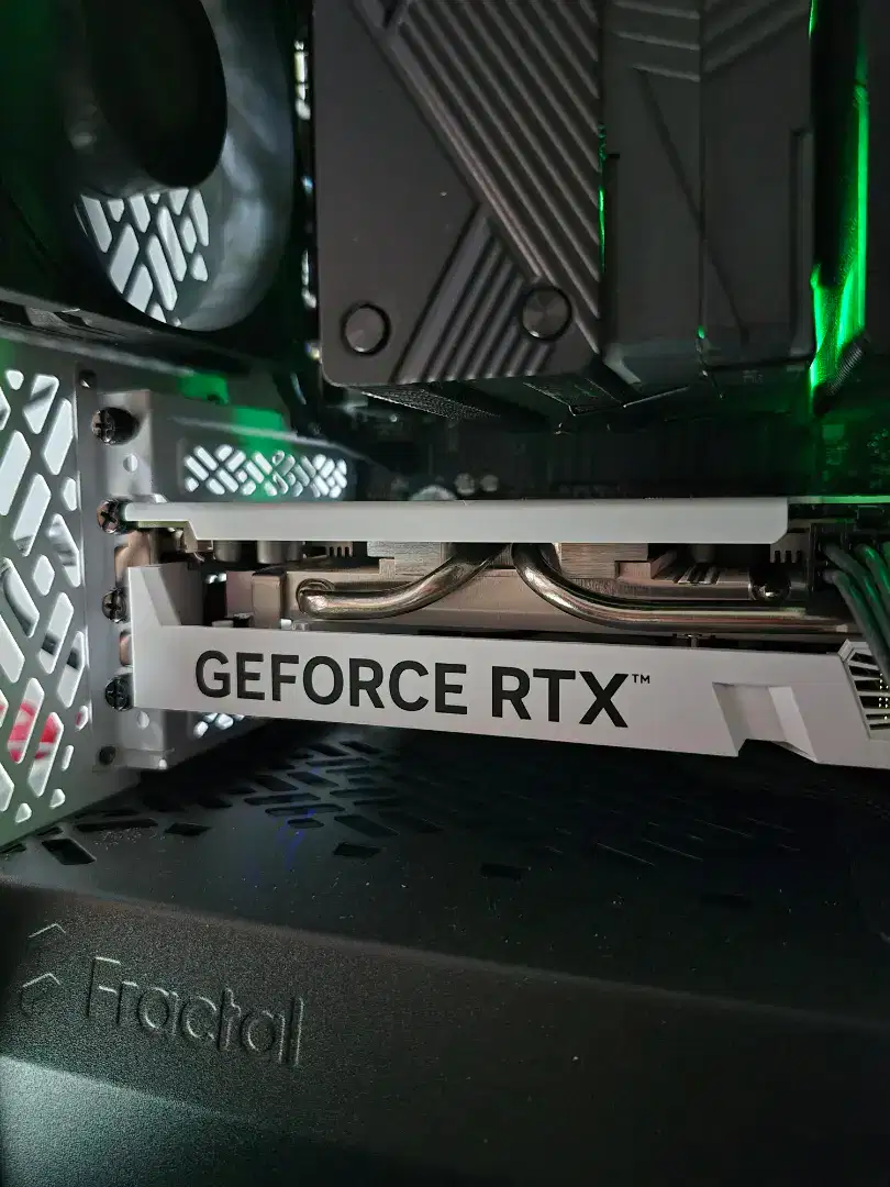 Rtx 4060 Igame white garansi 5 thn pembelian awal 2025 di coc mangga 2